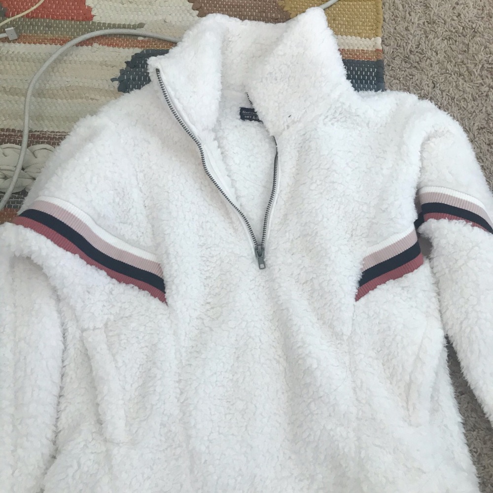 SOLD abercrombie sherpa quarter zip
